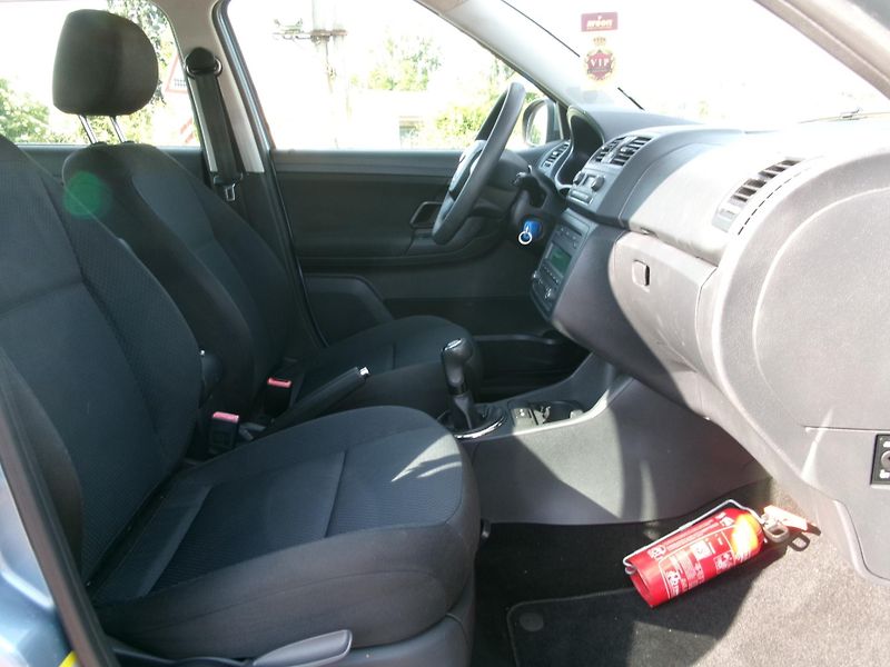 Škoda Fabia (2010) 1,2TSi ELEGANCE AC ALU - fotka 27 z 28