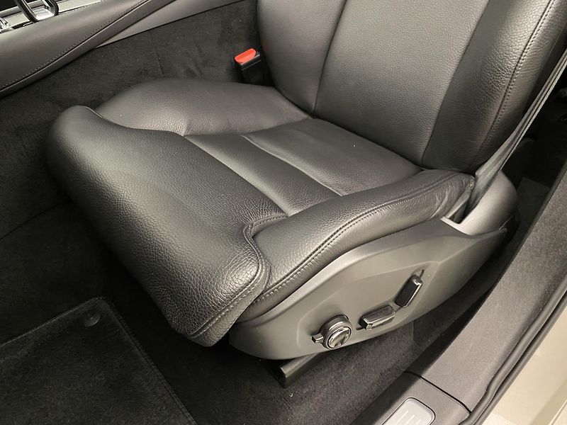 Volvo XC90 B5 AWD DARK PLUS AUT REZERVACE - fotka 25 z 49