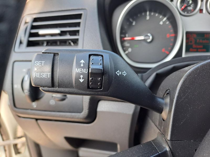 Ford Kuga (2009) 2.0 TDCi 4x4 PŮVOD ČR - fotka 25 z 31