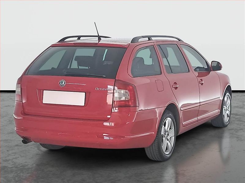 Škoda Octavia (2010) Ambiente Plus 1.2 TSI - fotka 5 z 14