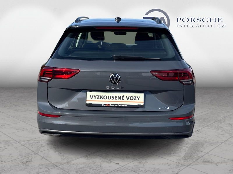 Volkswagen Golf 1.5 eTSI DSG Life 110 kW - fotka 9 z 30