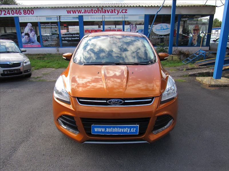 Ford Kuga 1,5 EcoBoost 134kW 4x4 Automat - fotka 2 z 36
