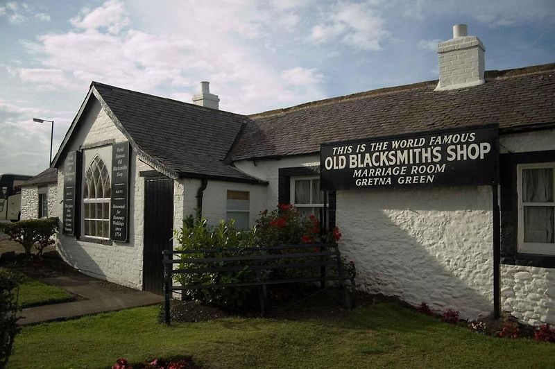 Gretna Green leží jen něco přes kilometr od hranic z Anglií.