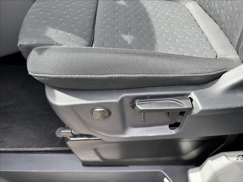 Ford Tourneo Custom 2,0 125kW L2 Titanium  DPH - fotka 27 z 44