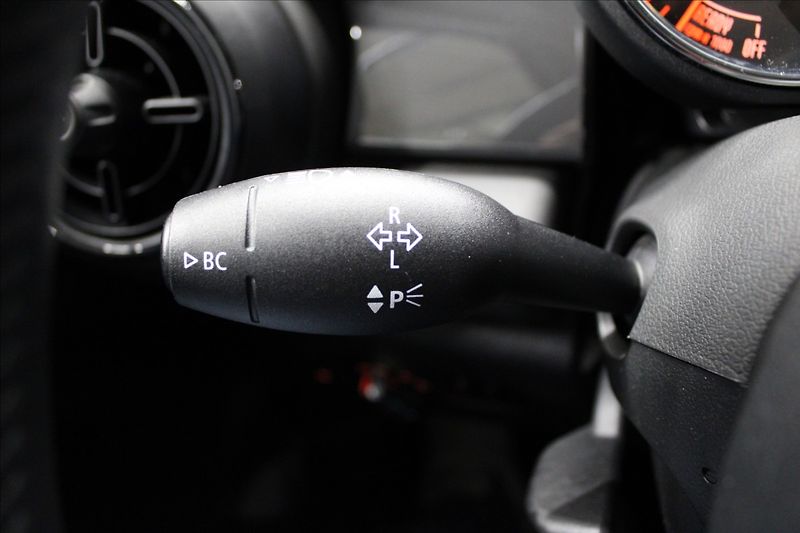 Mini Cooper 1,5 1.majitel CZ - fotka 15 z 37