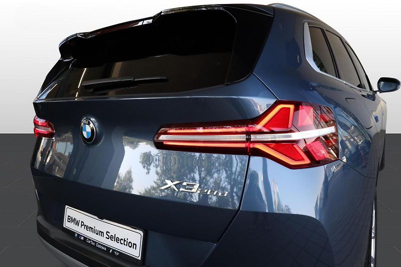 BMW X3 xDrive 20d - fotka 16 z 26