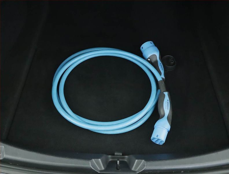 Tesla Model 3 (2019) Long Range 4WD 78kWh, SoH 83% - fotka 21 z 21