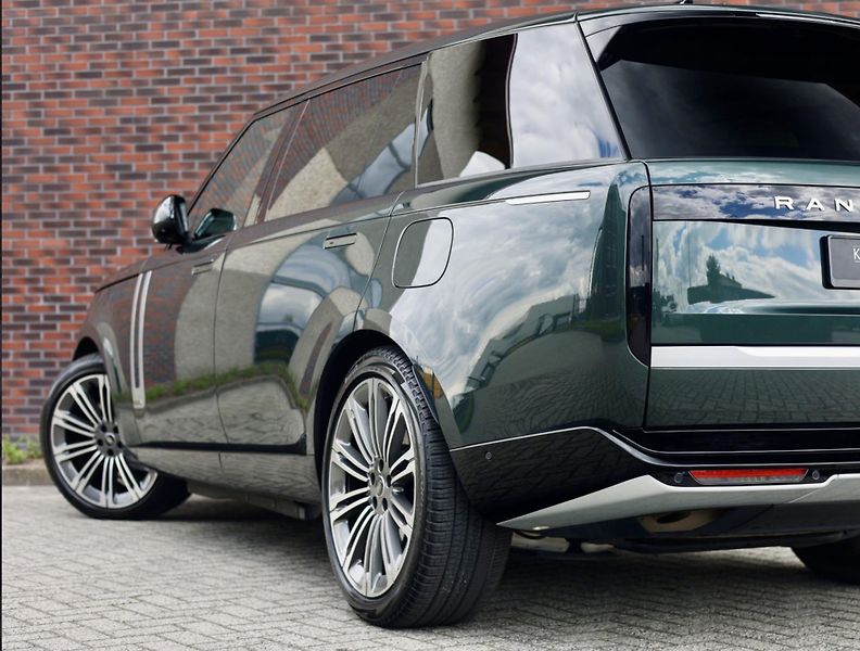 Land Rover Range Rover (2024) P460e Autobiography LWB - fotka 4 z 50