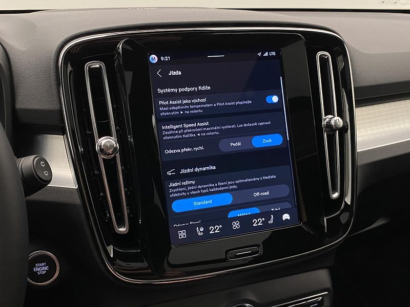 Volvo XC40 (2026) B3 AUT DARK ULTRA  - fotka 44 z 61