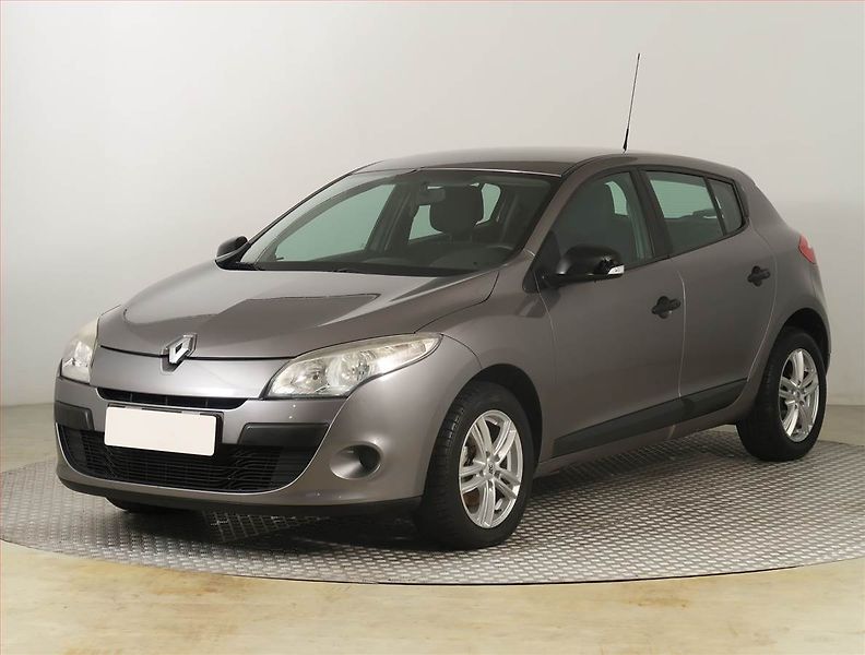 Renault Mégane (2010) 1.6 16V, Tempomat - fotka 2 z 17