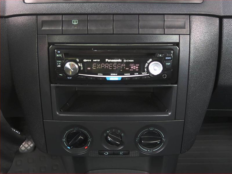 Škoda Fabia (2006) 1.2 12V, jezdí dobře - fotka 12 z 14