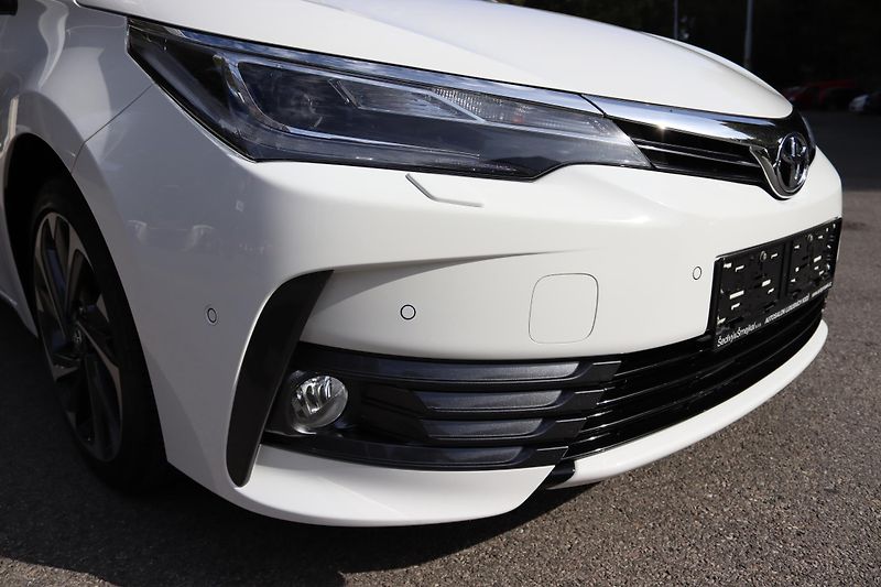 Toyota Corolla (2018) Toyota Corolla Sedan 1.6 - fotka 7 z 60