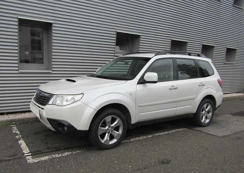 Subaru Forester (2009) 2,5 XT 5MT 169 kW ČR 1. maj. - fotka 2 z 24