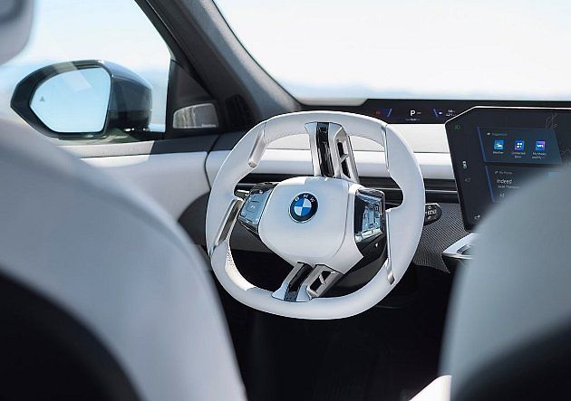 Volant je snad až příliš výstřední., zdroj: Se svolením BMW