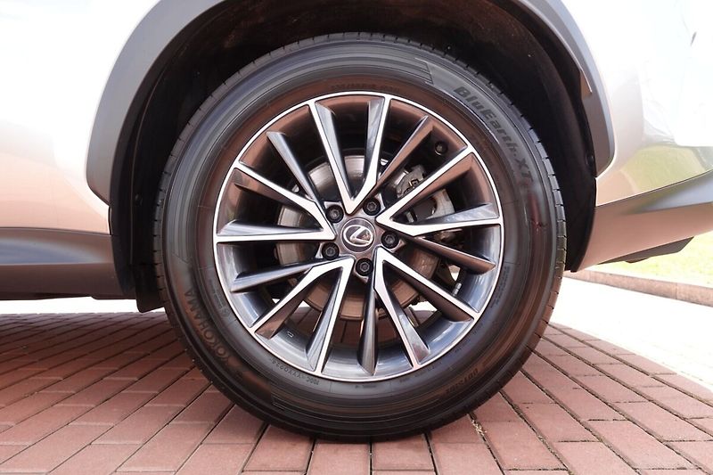 Lexus NX 350h NX350h Executive FWD - fotka 9 z 33