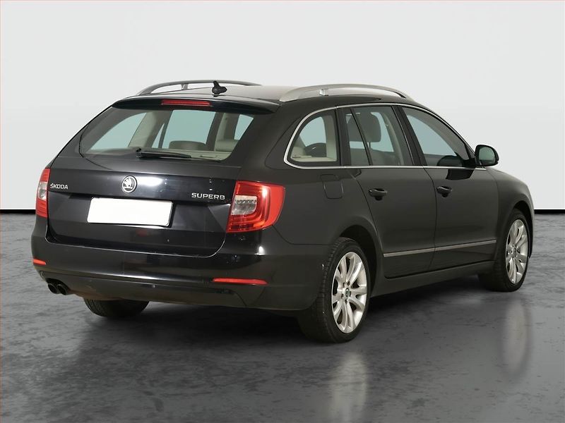 Škoda Superb (2014) 2.0 TDI, Automat, Navi, Xenony - fotka 5 z 20