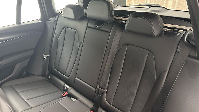 BMW X3 20d AUT xDrive M-paket - fotka 16 z 24