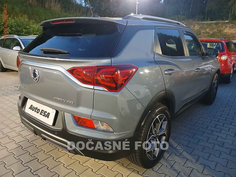 SsangYong Korando (2023) 1.5T-GDi 4x4, 1.maj,ČR, LED - fotka 2 z 3