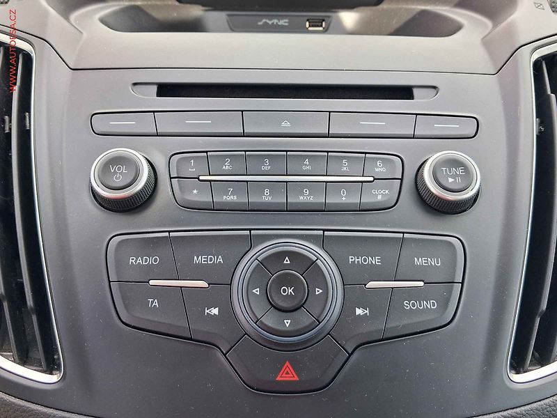 Ford Grand C-MAX (2016) 1.5 EB, 1.maj,ČR, servis - fotka 14 z 21
