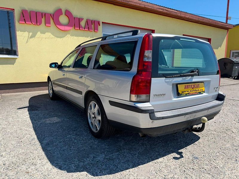 Volvo V70 2.4D 120kW/Tažné/Temp/novéPneu - fotka 5 z 18