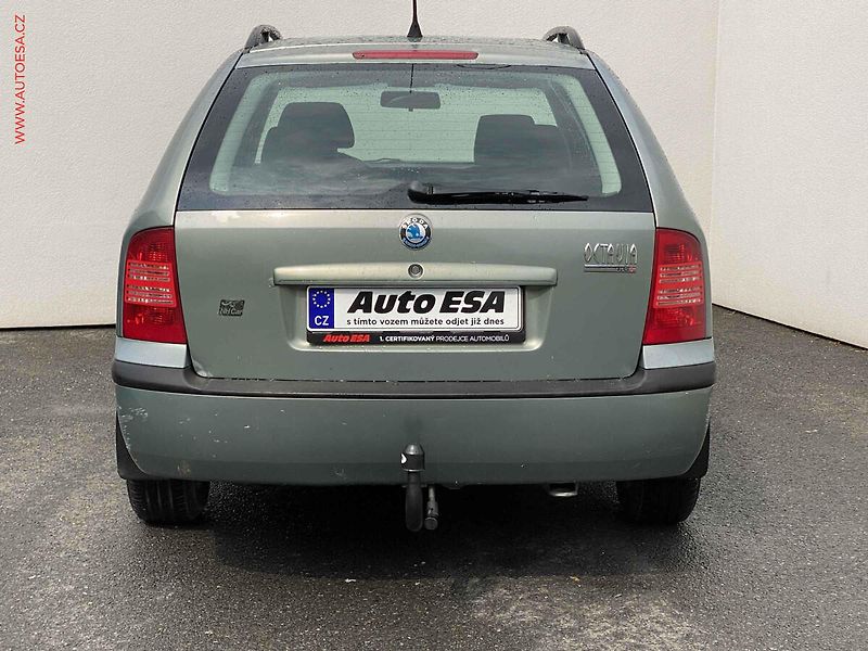Škoda Octavia (2002) 1.6i, 2.maj,ČR, Elegance, TZ - fotka 5 z 17