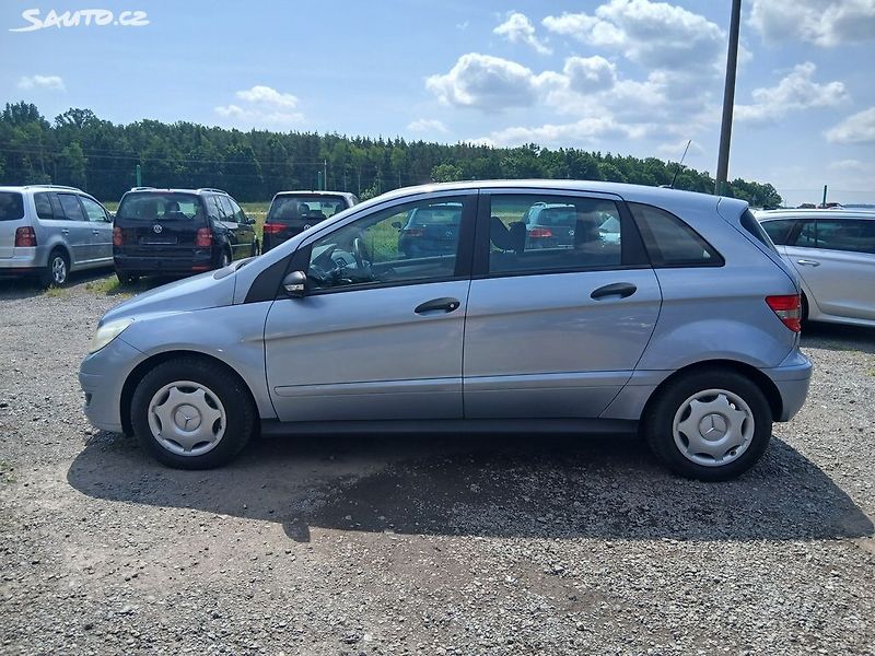 Mercedes-Benz Třídy B 1.7i, KLIMATRONIC - fotka 14 z 31