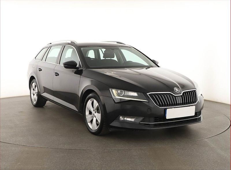 Škoda Superb (2016) 1.6 TDI, Xenony, Tempomat - fotografie inzerátu