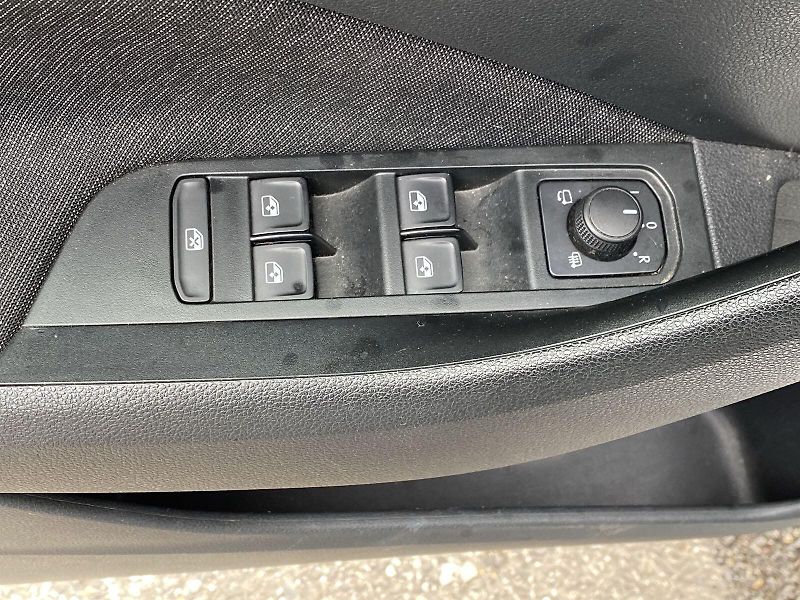 Škoda Scala (2023) 1.0 TSI Style - fotka 27 z 34