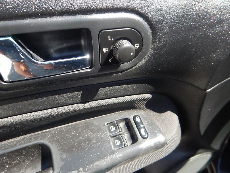 Volkswagen Golf IV 1.6i, DIGIKLIMA - fotka 16 z 24