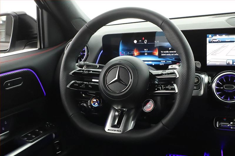 Mercedes-Benz GLB (2025) 35 AMG 4MATIC - fotka 8 z 26