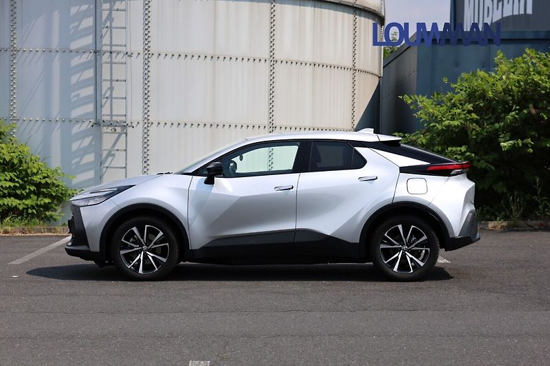 Toyota C-HR 2.0 PHEV Style - fotka 3 z 25