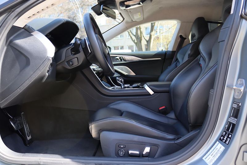 BMW Řada 8 M850i XDRIVE GRAN COUPE G16  - fotka 23 z 50