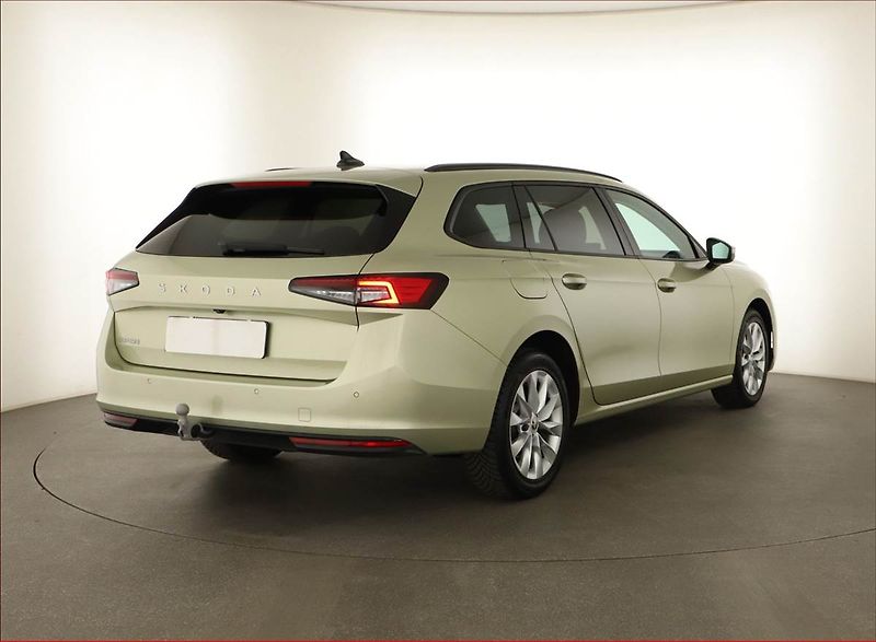Škoda Superb (2024) 2.0 TDI - fotka 5 z 25