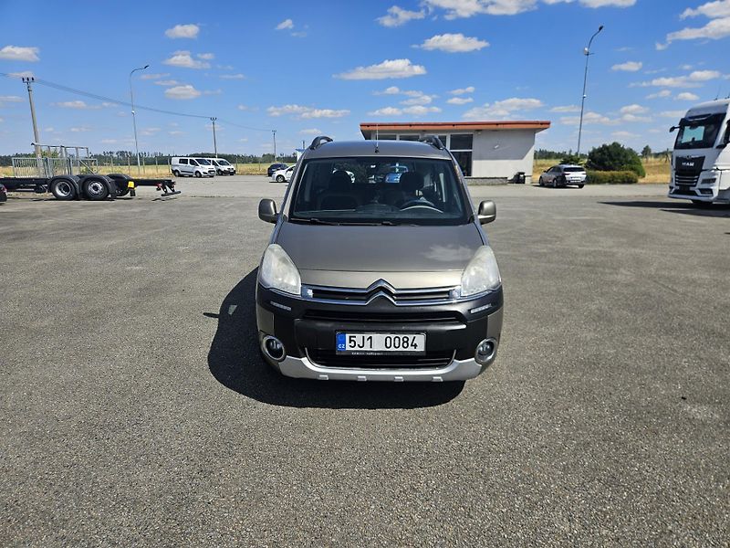 Citroën Berlingo 1,6 HDI 84 kW tažné, nez. top. - fotka 6 z 19