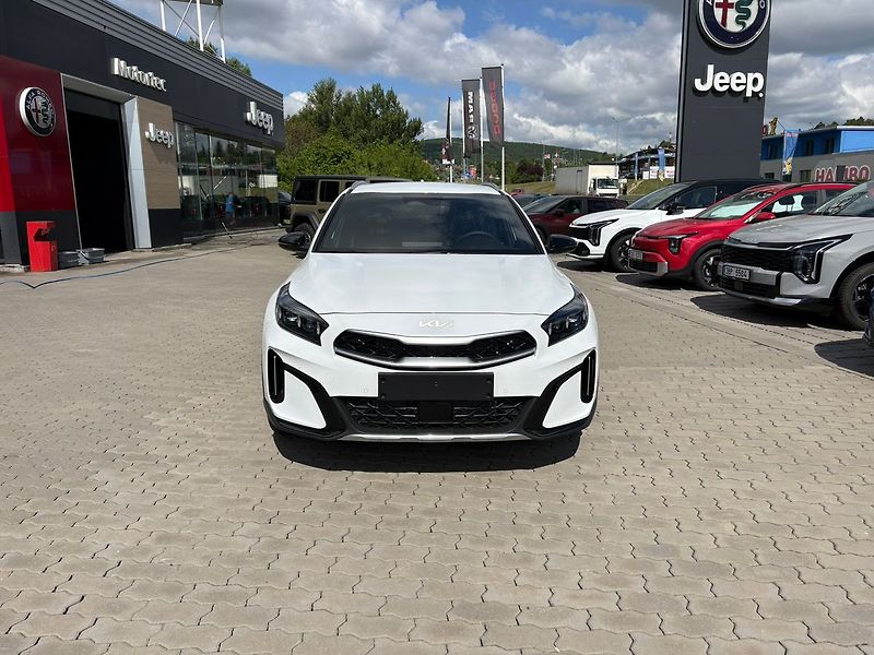 Kia Ceed (2025) 1,6 T-GDi GPF 7DCT STEEL EDITI - fotka 2 z 12