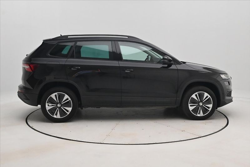 Škoda Karoq 2,0 TDI 110 kW VIRTUAL Kamera - fotka 4 z 30