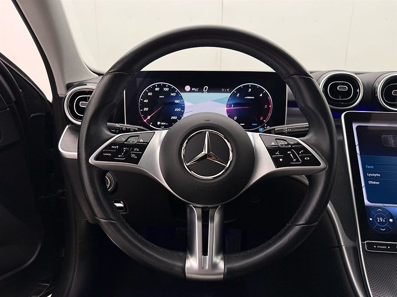 Mercedes-Benz Třídy C 220d/Kam/Distronic - na cestě - fotka 10 z 19