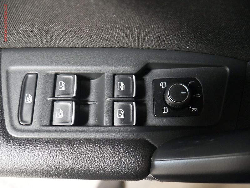 Volkswagen Tiguan (2018) 2.0 TDI 4x4, DSG, navi, LED - fotka 24 z 31