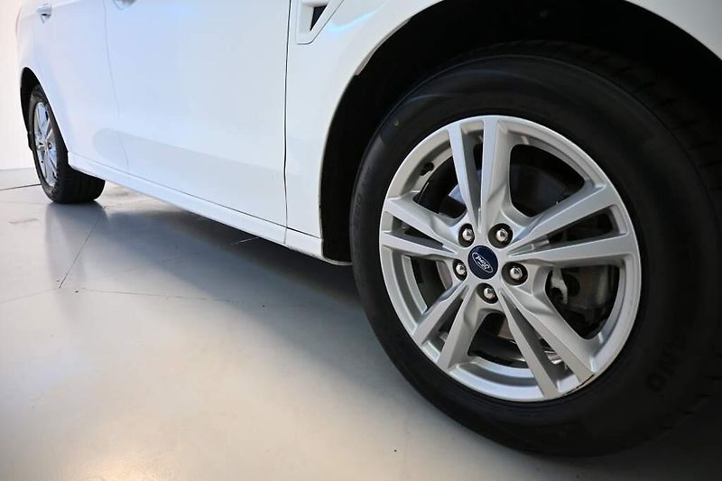 Ford S-MAX (2020) 2.0 LED SONY ACC 7 Míst Tažné - fotka 37 z 39