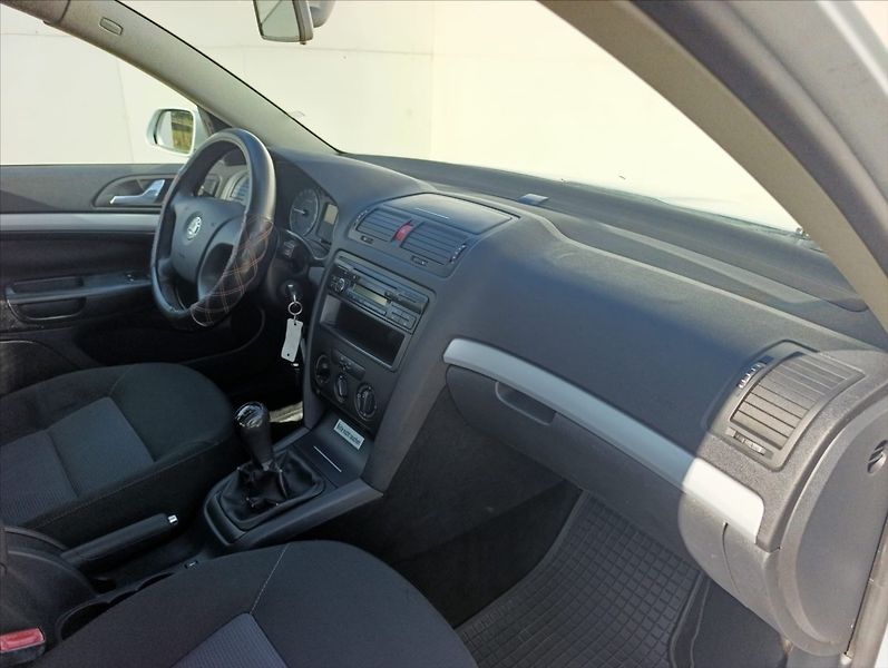 Škoda Octavia 1,9 TDi Klima Tažné Tempomat - fotka 26 z 29