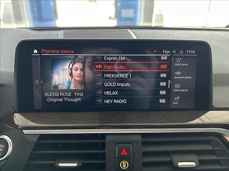 BMW X4 2,0   xDrive,ČR,M-PAKET,SERVIS - fotka 22 z 38