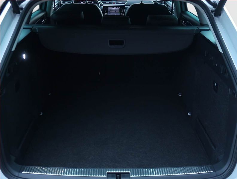 Škoda Superb (2020) Style 2.0 TDI, Automat, Kůže - fotka 14 z 14