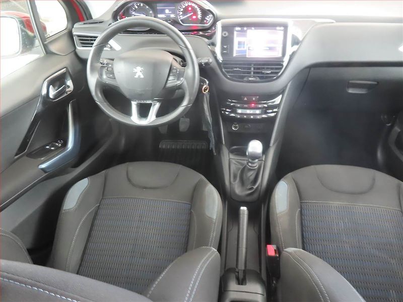 Peugeot 208 (2012) Active 1.6 e-HDi, Navi - fotka 7 z 16