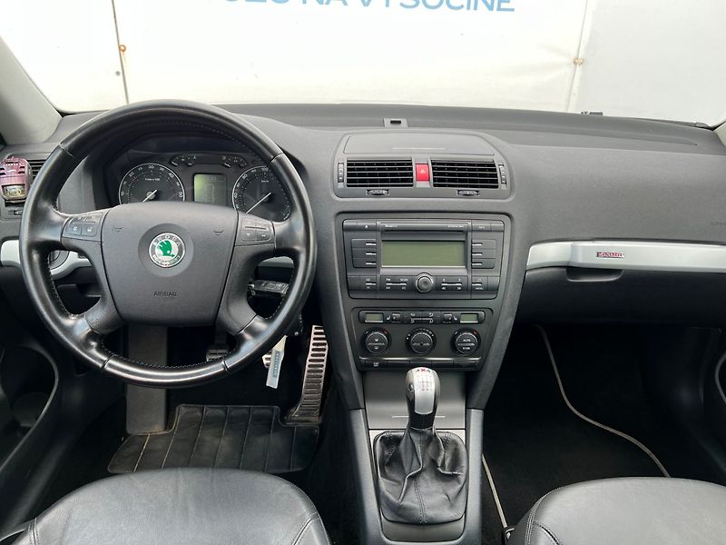 Škoda Octavia (2007) Scout 2.0TDi 103kW! - fotka 13 z 23