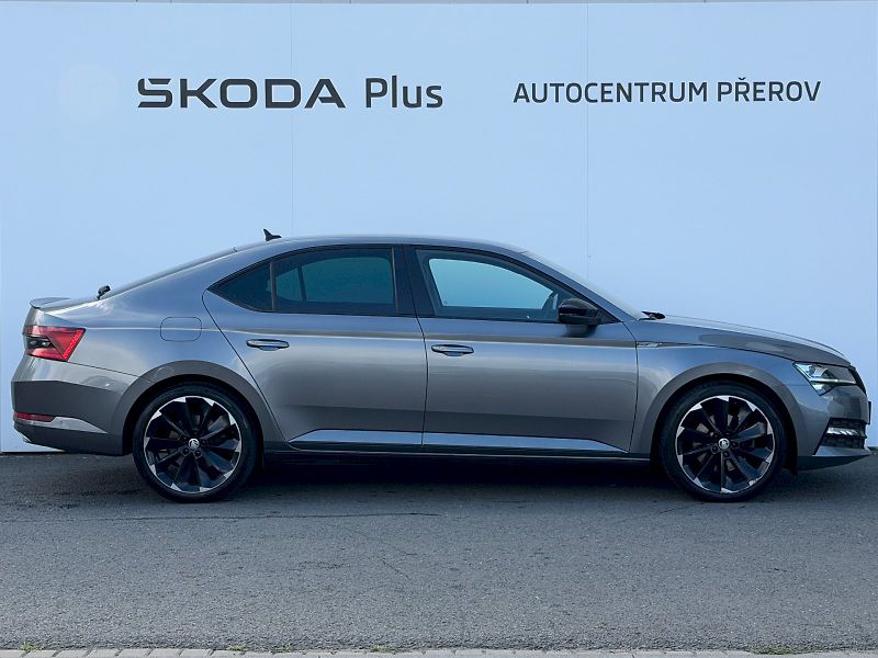 Škoda Superb (2023) 2.0 TDI 147kW DSG 4x4 SportLin - fotka 31 z 35