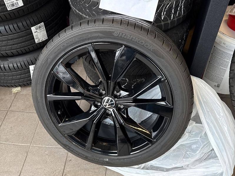 Volkswagen Taigo (2023) R-line 1.0 TSI 81 kW - fotka 8 z 8