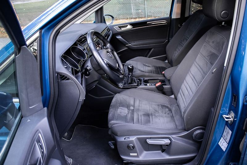 Volkswagen Touran 2.0 TDI, 110kW - fotka 9 z 45
