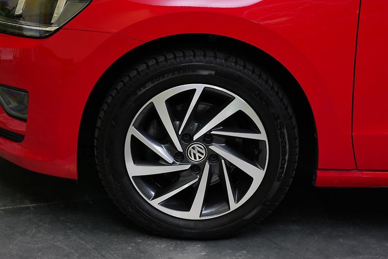 Volkswagen Golf Sportsvan - fotka 10 z 27