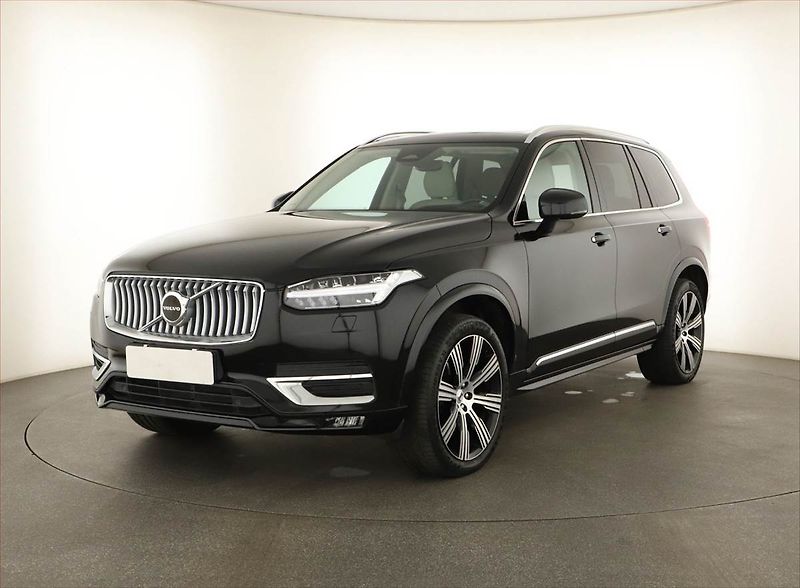 Volvo XC90 (2023) B5 AWD - fotka 2 z 21