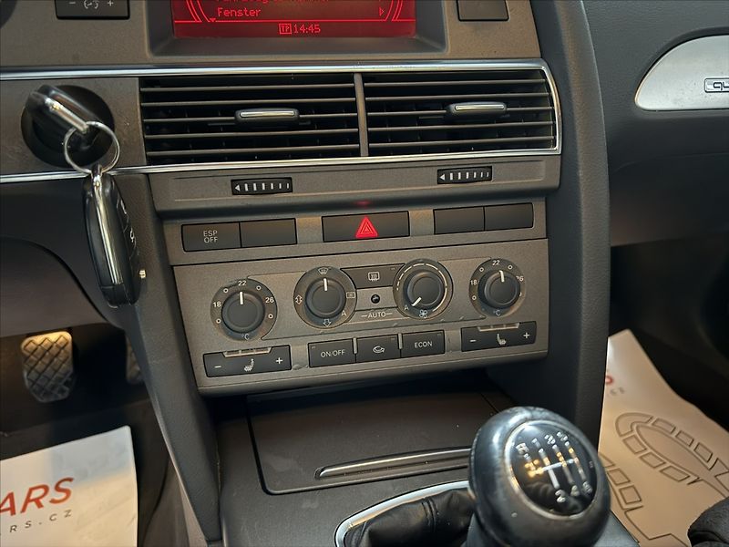 Audi A6 2,4   V6 QUATTRO ALCANTARA - fotka 13 z 30